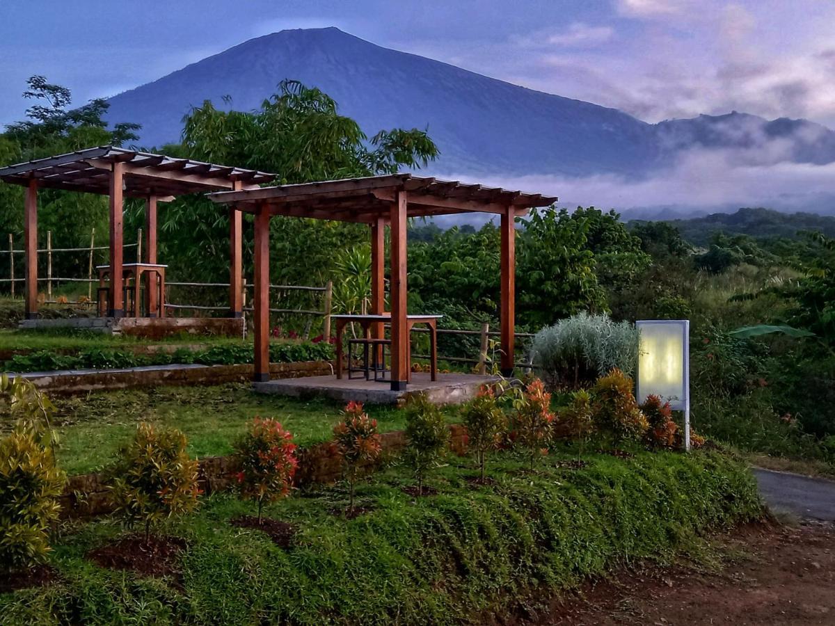 Family Rinjani Bungalow Sajang エクステリア 写真